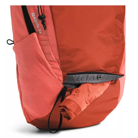 The North Face Basin 24 Blue Backpack School Hiking Travel Day Pack ORANGE NWT - Picture 6 of 7